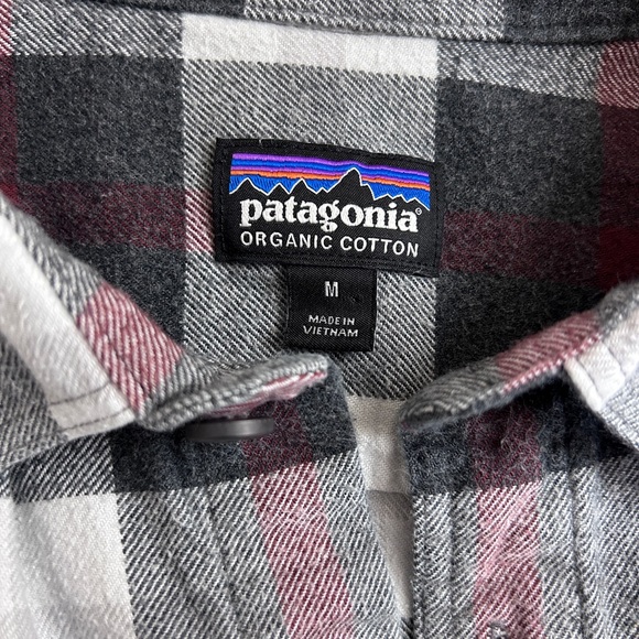 Patagonia Plaid Button Down Size M - Picture 6 of 10